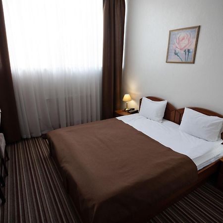 Hotel Kopa - Жолква Экстерьер фото