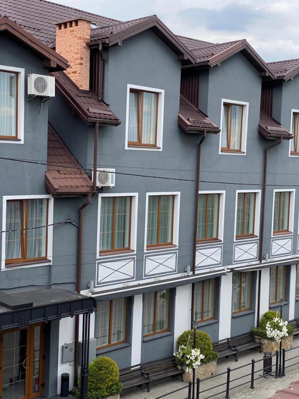 Hotel Kopa - Жолква Экстерьер фото