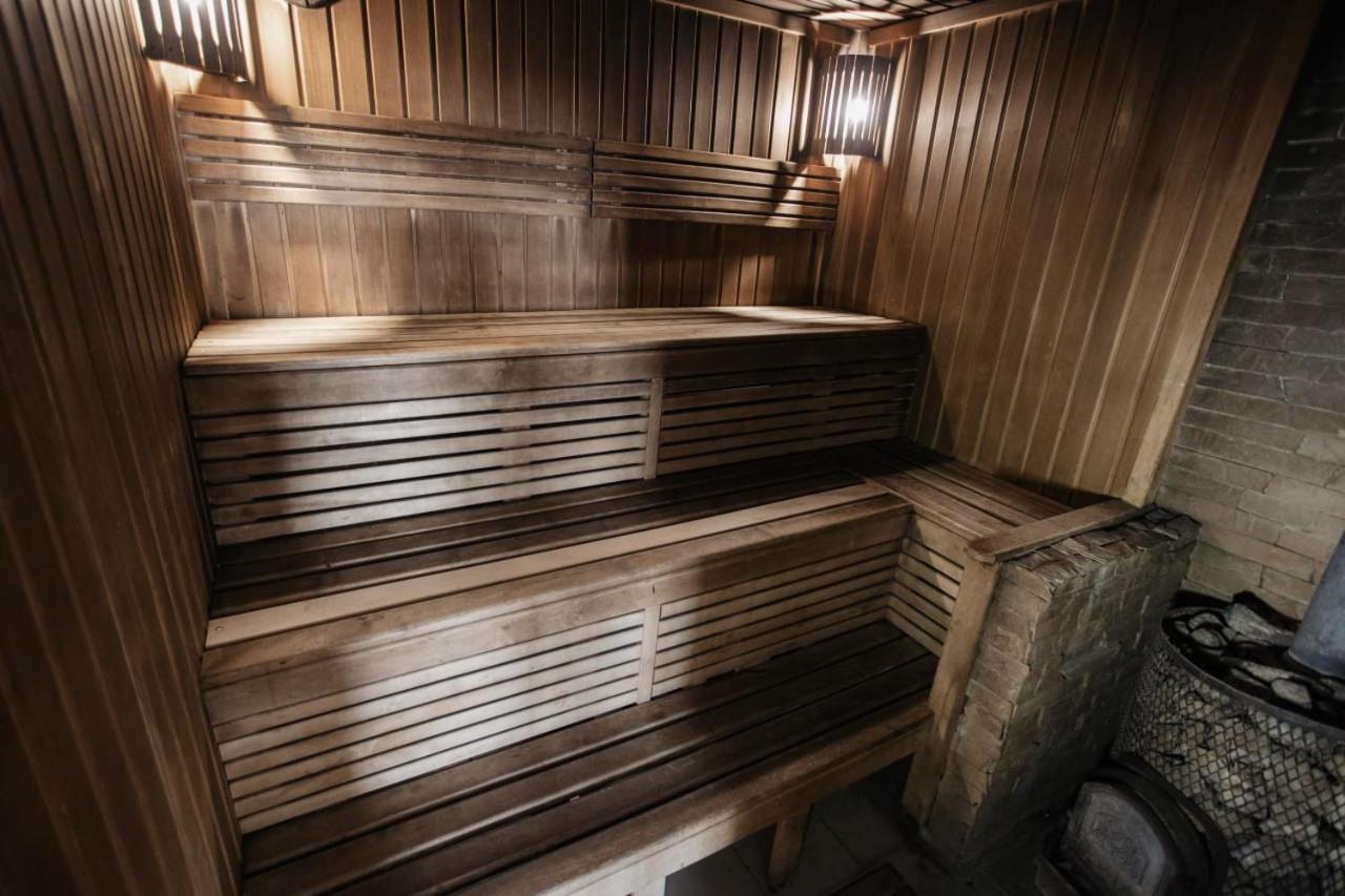 Hotel Kopa - Жолква Экстерьер фото