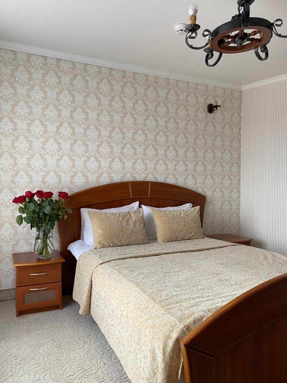 Hotel Kopa - Жолква Экстерьер фото